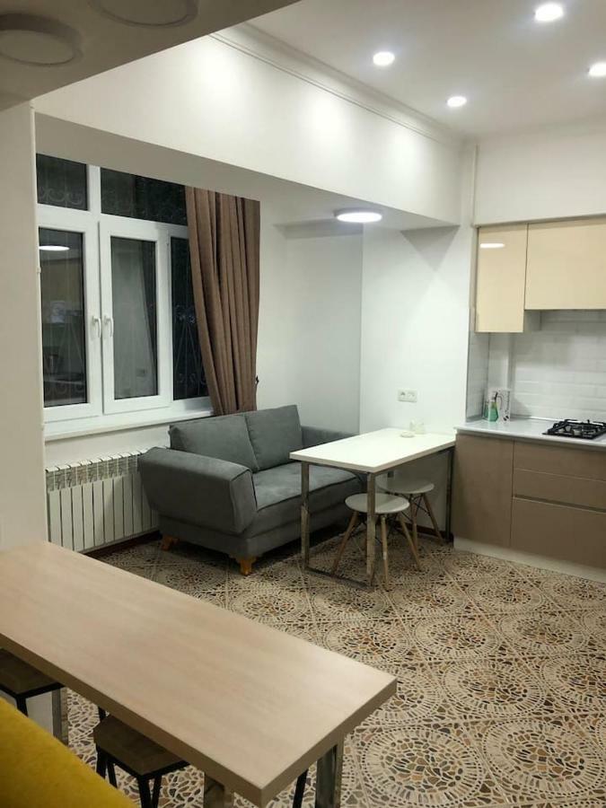 Студия в центре Ташкента Екстер'єр фото